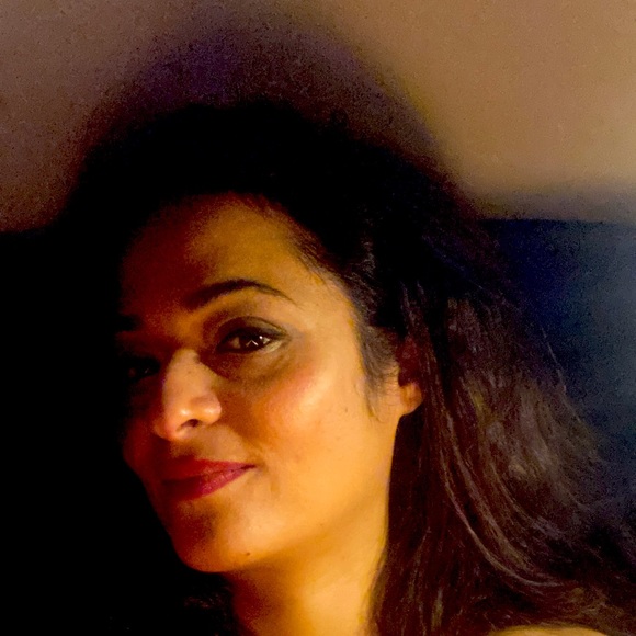 Meet your Posher, Dareen - Picture 1 of 1